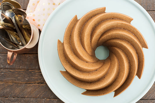 Nordic Ware - 80677 - Gold Heritage Bundt® Pan