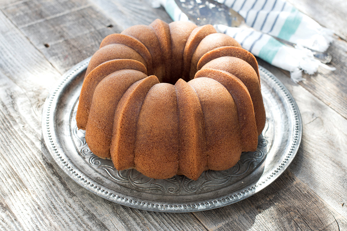 Nordic Ware - 50077 - Anniversary Bundt ® Pan