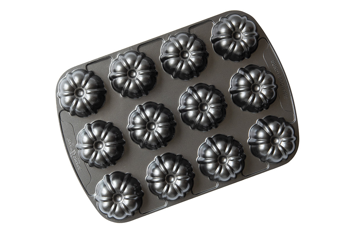 Nordic Ware - 52824 - Bundt ® Brownie Pan