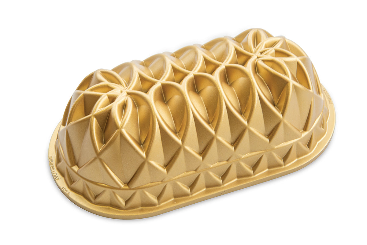 Nordic Ware - 82677 - Jubilee Loaf Pan