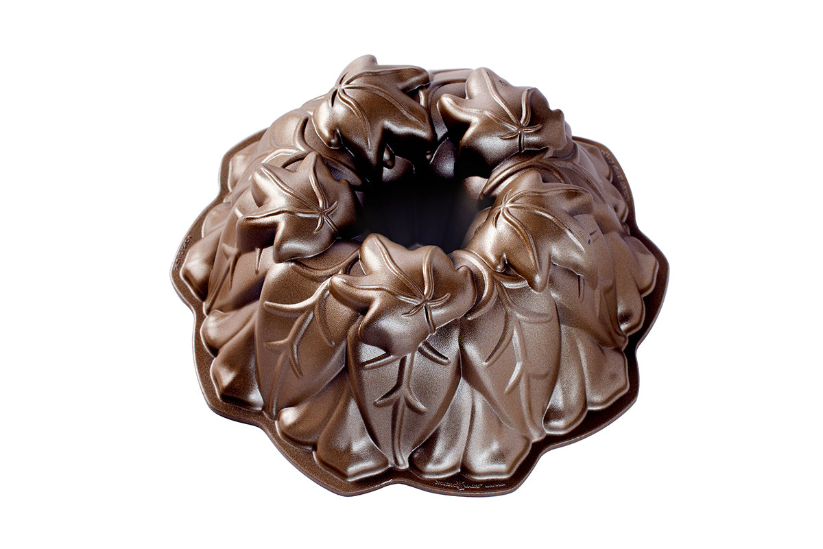 Nordic Ware - 85948 - Harvest Leaves Bundt ®