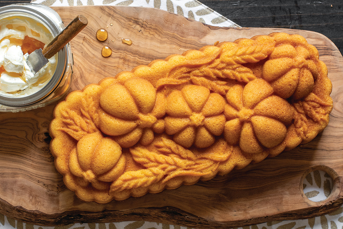 Nordic Ware - 93448 -  Wheat & Pumpkin Loaf Pan Bundt - UK Dispatch