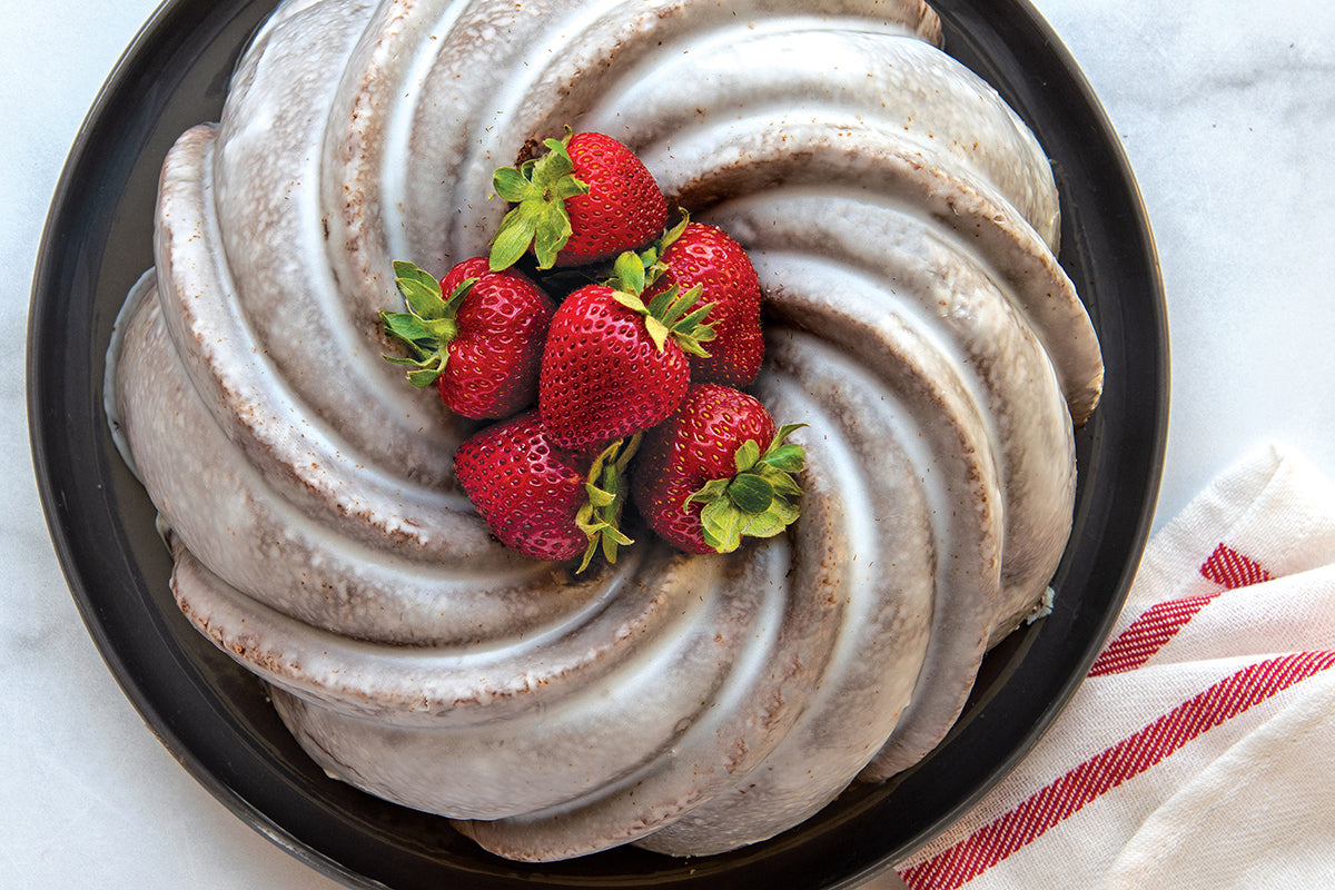 Nordic Ware - 94077 - Gold Swirl Bundt