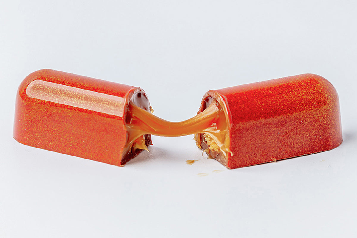 CW12033 - Chocolate World - Eclair Snack Bar Polycarbonate Mould
