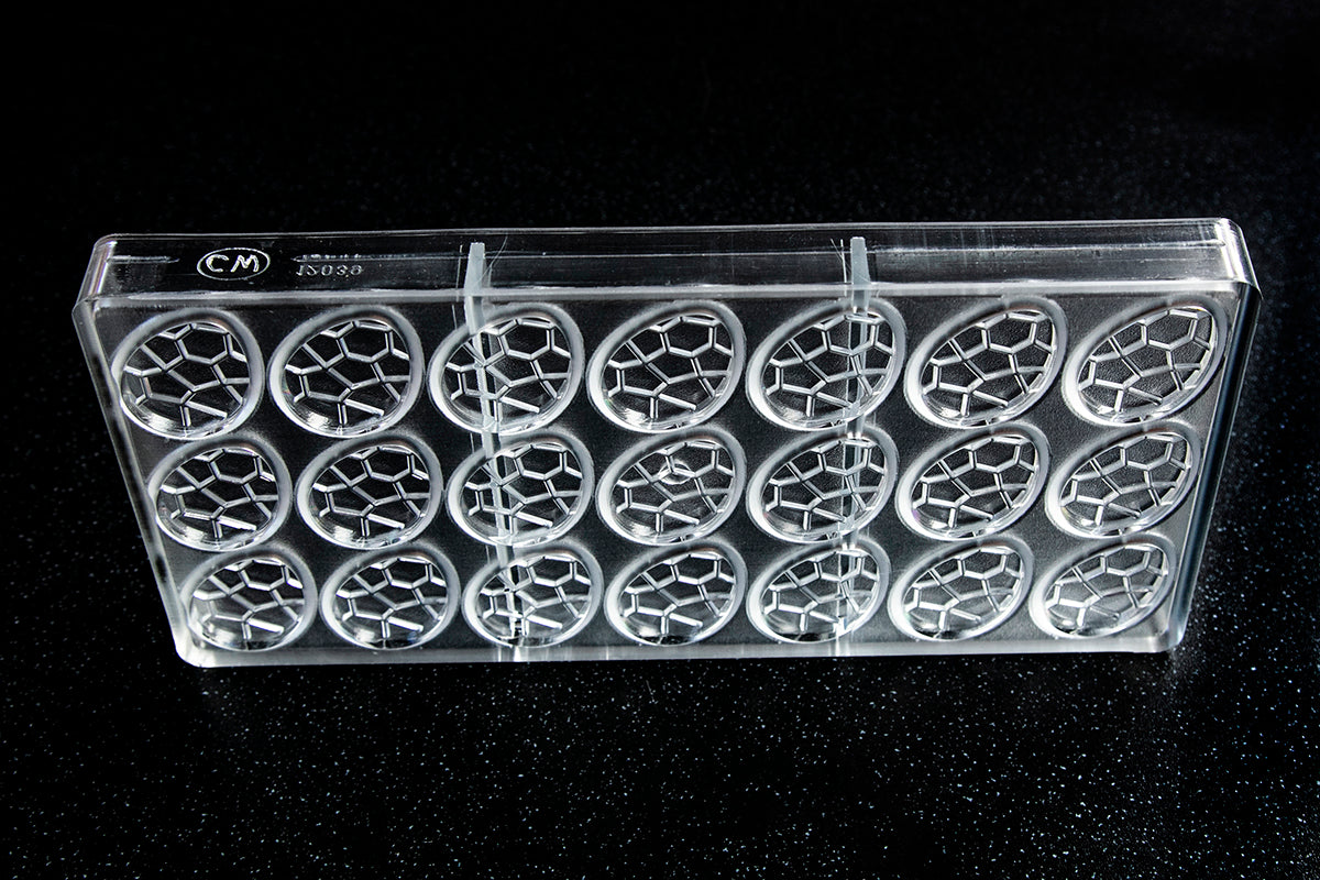 CW12039 - Chocolate World - Caraque Easter Egg Polycarbonate Mould