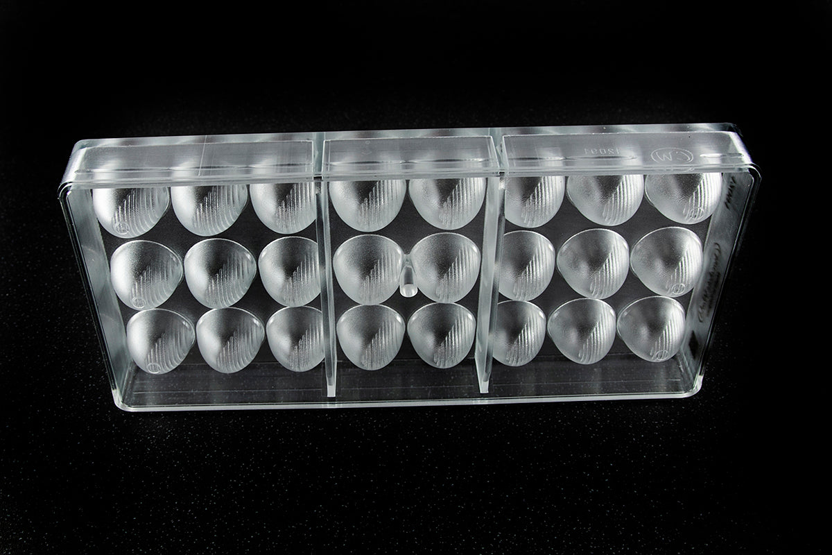 CW12091 - Chocolate World - Half Ribbed American Truffle Polycarbonate Mould