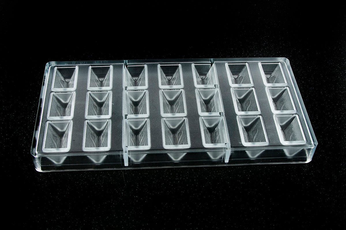 CW12110 - Chocolate World - Gianduja Golf Structure Polycarbonate Mould