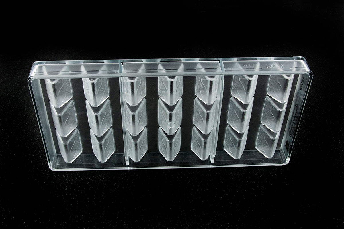 CW12110 - Chocolate World - Gianduja Golf Structure Polycarbonate Mould