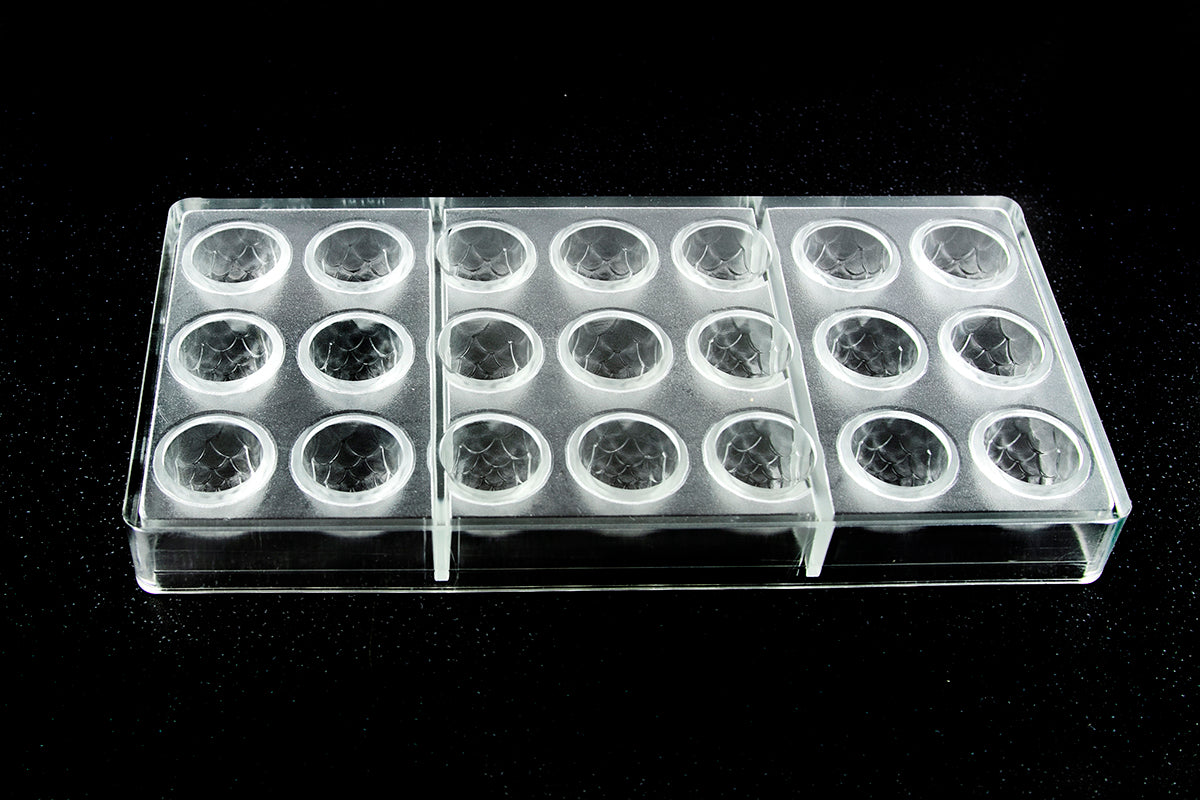 CW12128 - Chocolate World - Pinecone Praline Polycarbonate Mould