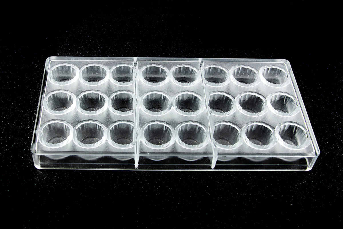 CW1535 - Chocolate World - Chocolate Cup Round Polycarbonate Mould
