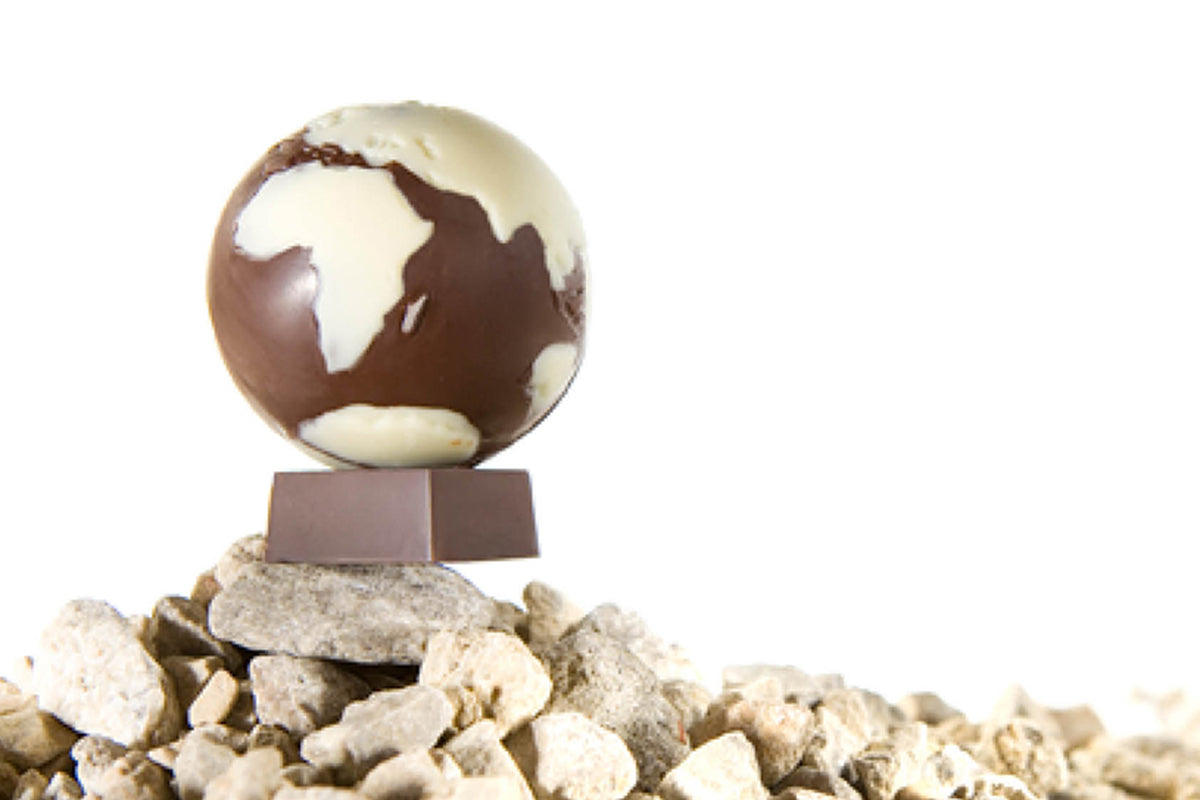 CW1648 - Chocolate World - Chocolate Globe Polycarbonate Mould