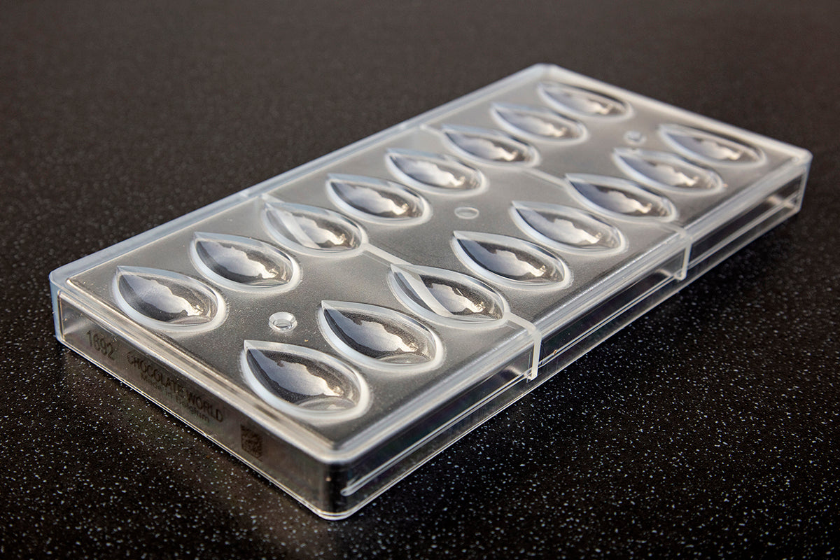 CW1692 - Chocolate World - Quenelle "Less Is More" Polycarbonate Mould