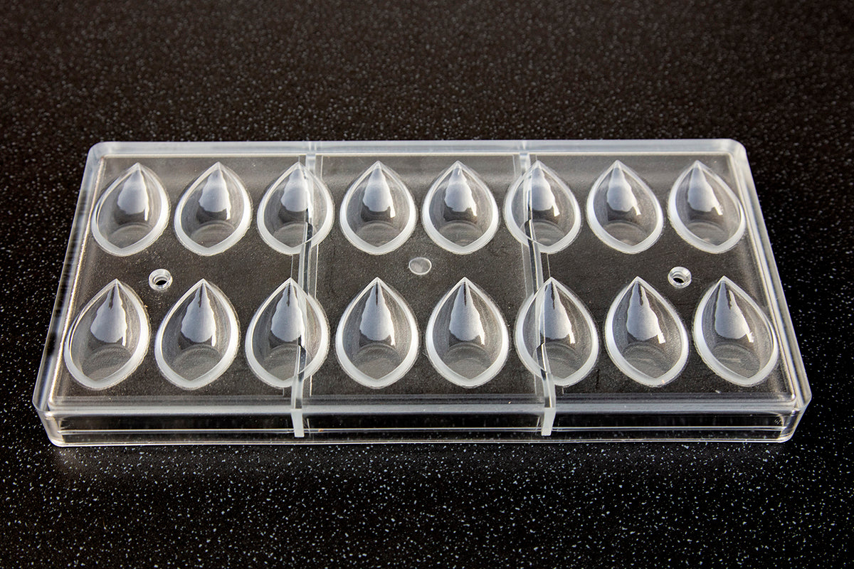 CW1692 - Chocolate World - Quenelle "Less Is More" Polycarbonate Mould