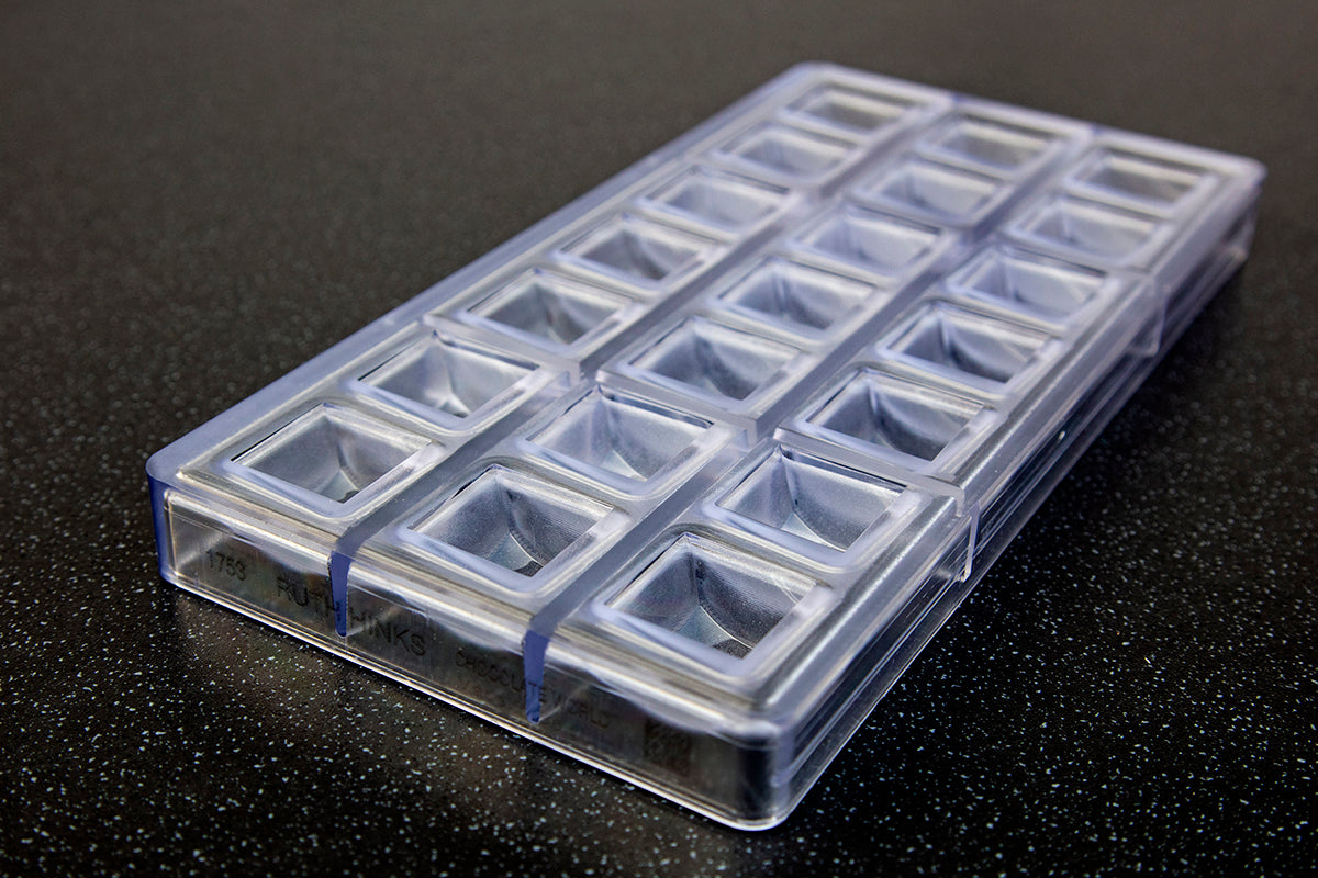 CW1753 - Chocolate World - Round Cube Ruth Hinks Polycarbonate Mould