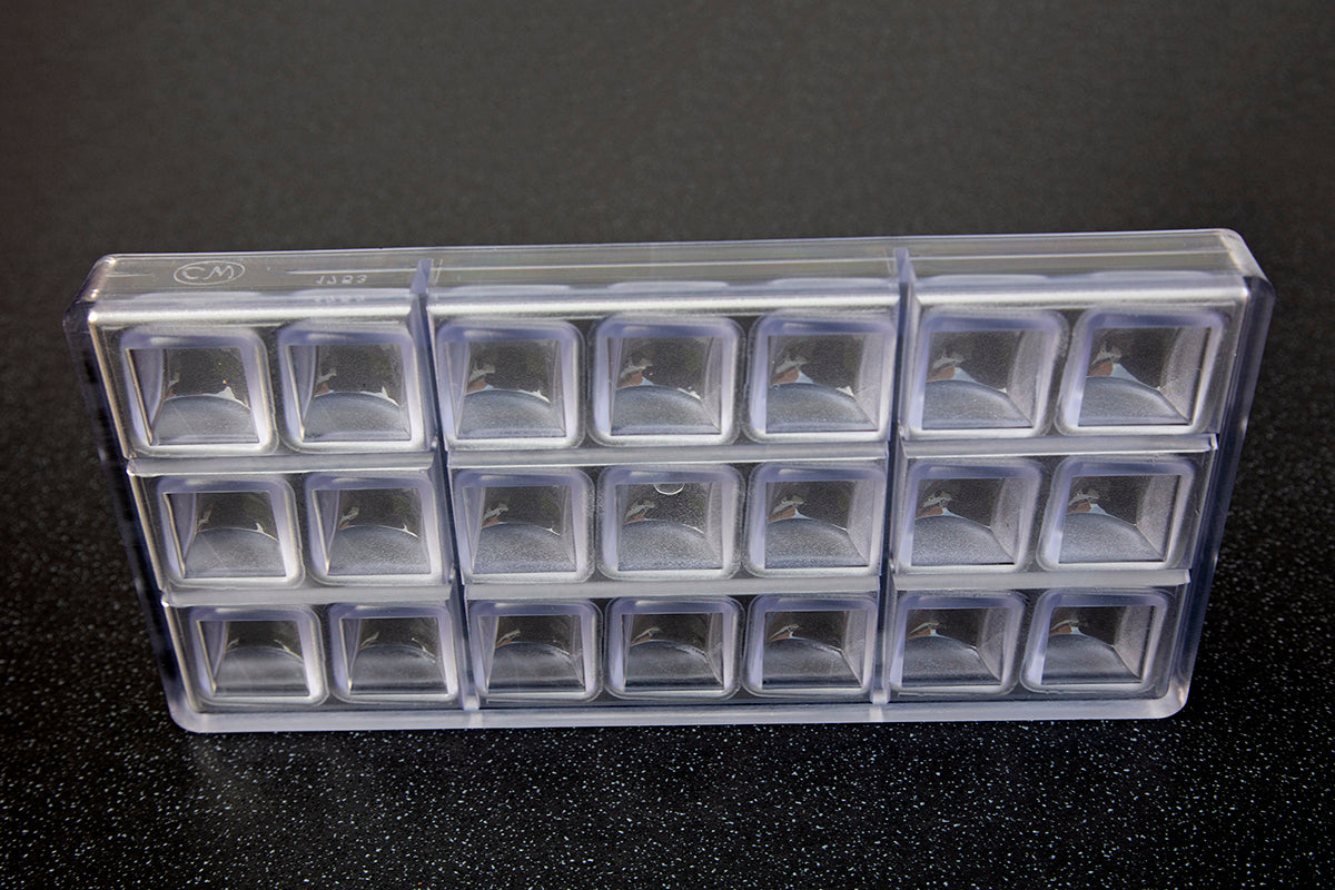 CW1753 - Chocolate World - Round Cube Ruth Hinks Polycarbonate Mould