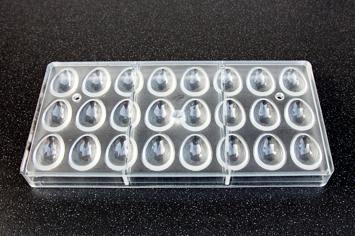 CW1891 - Chocolate World - Egg Crystal 33 mm Polycarbonate Mould