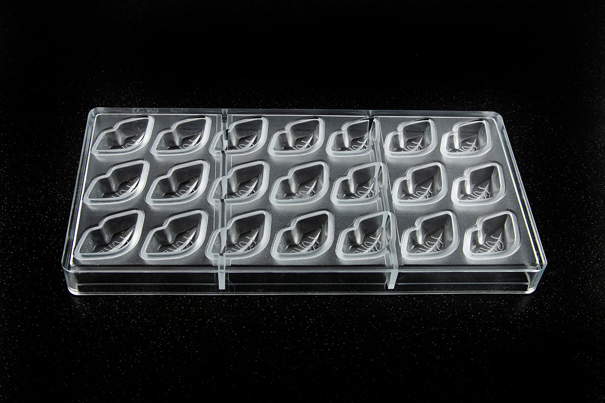 CW1893 - Chocolate World - "Love" Chocolate Lips Polycarbonate Mould