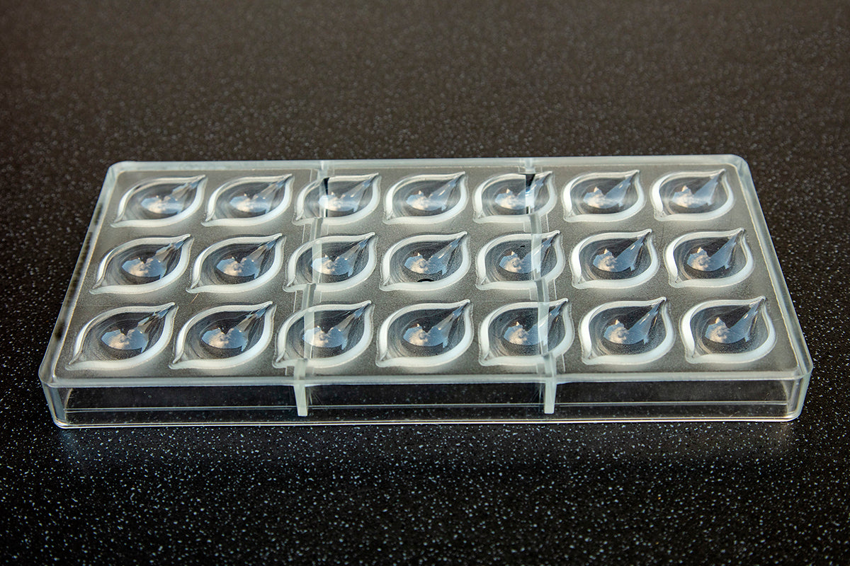 CW1903 - Chocolate World - Praline Curve Haasnoot Polycarbonate Mould