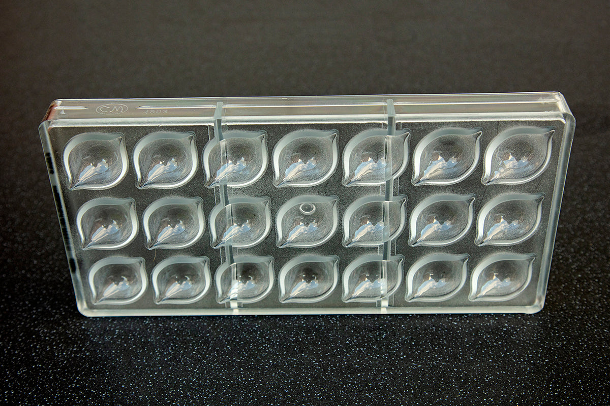 CW1903 - Chocolate World - Praline Curve Haasnoot Polycarbonate Mould