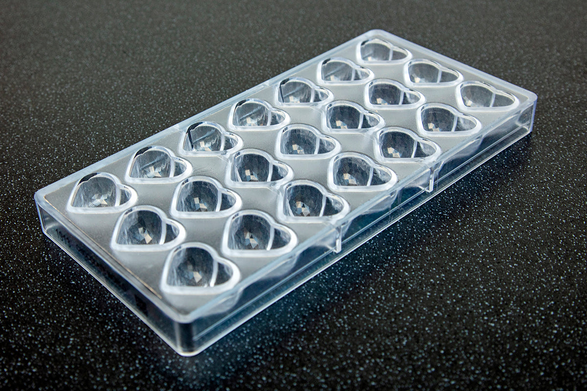CW1913 - Chocolate World - Chocolate Heart Facet Polycarbonate Mould