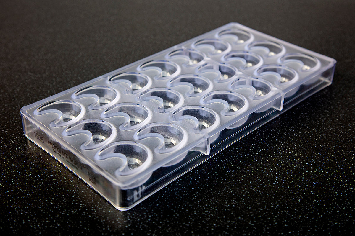 CW1935 - Chocolate World - Half Moon Facet Polycarbonate Mould