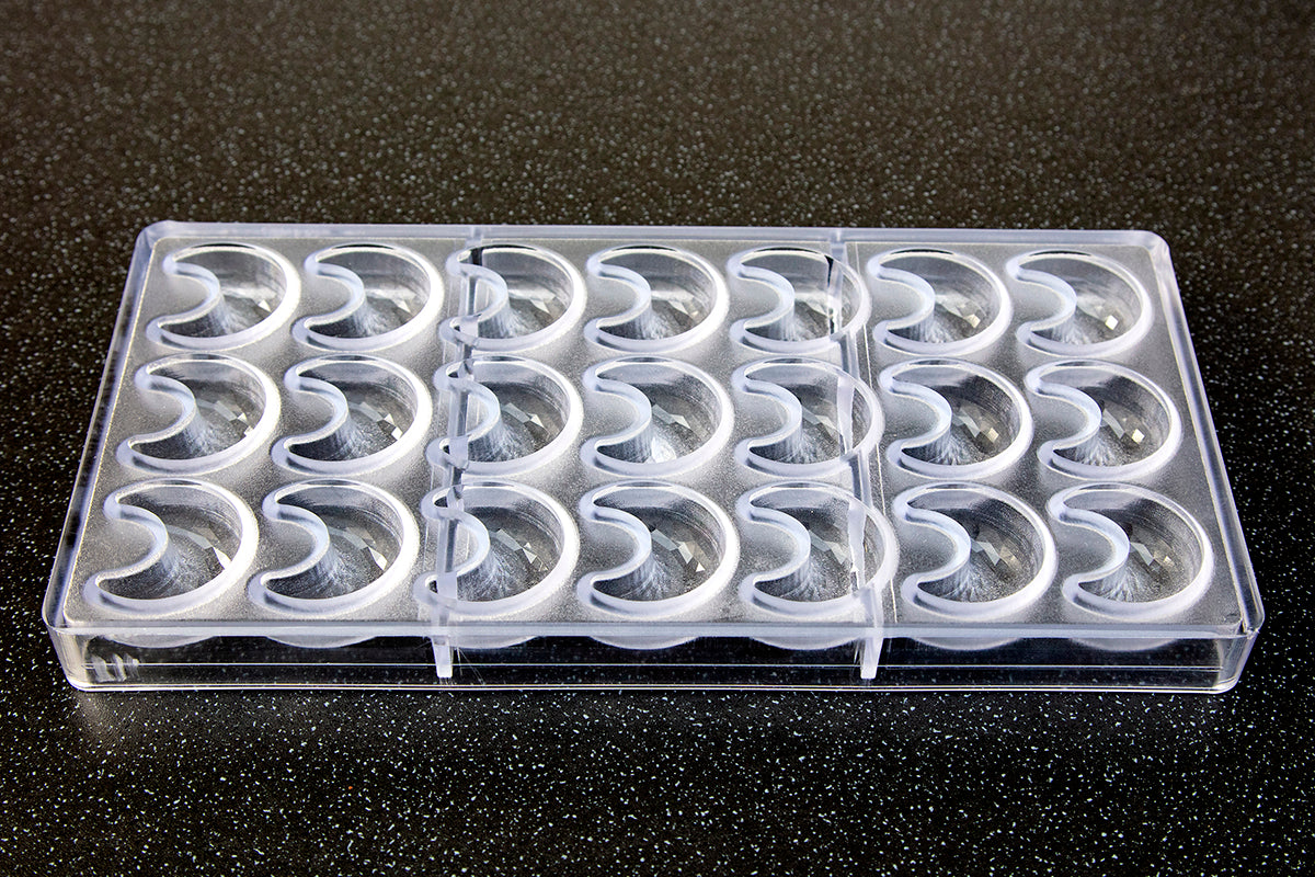 CW1935 - Chocolate World - Half Moon Facet Polycarbonate Mould