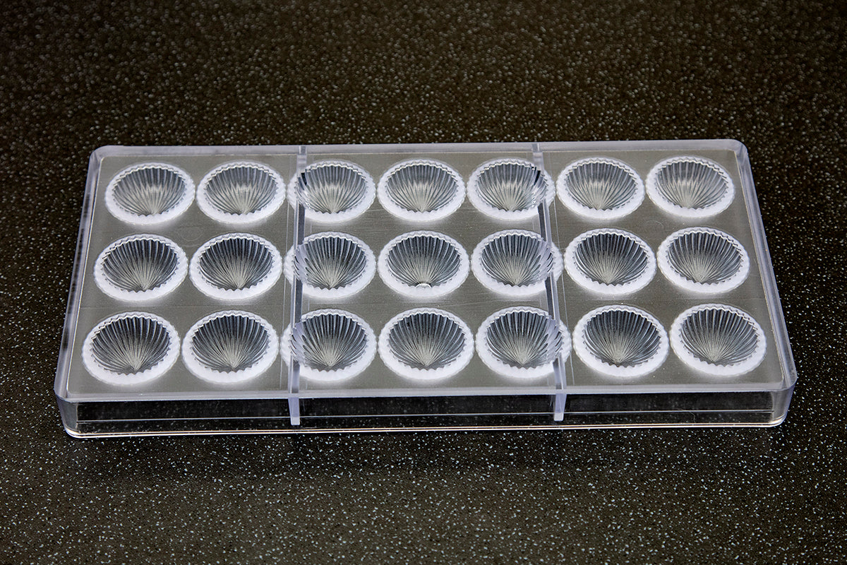 CW1952 - Chocolate World - Half Sphere Pleated Polycarbonate Mould