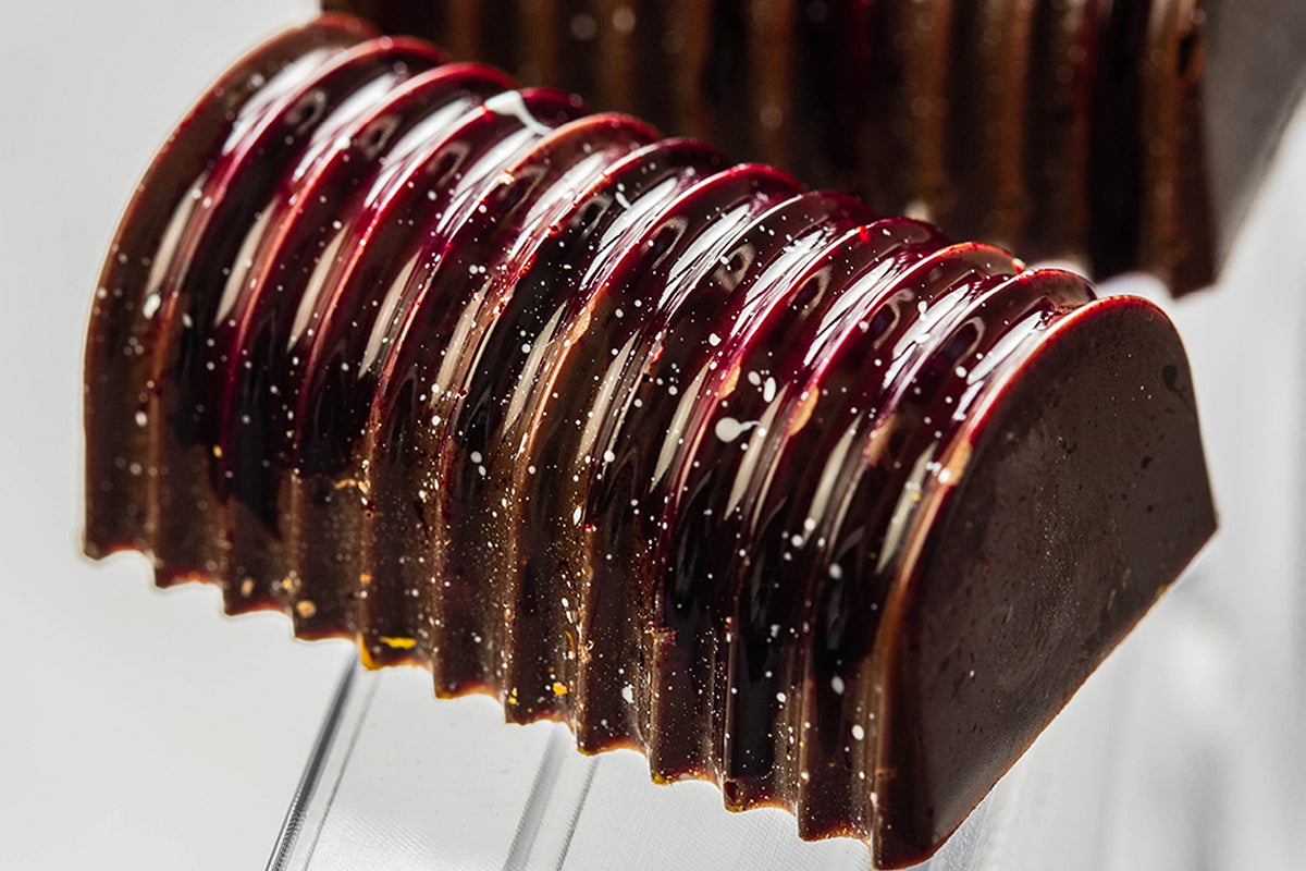 CW1963 - Chocolate World - Chocolate Pleated Buche Polycarbonate Mould