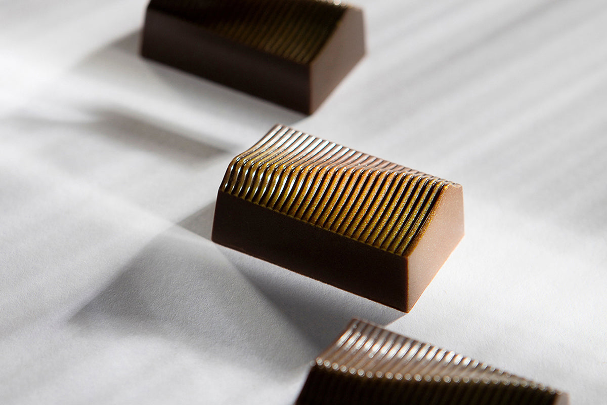 CW1969 - Chocolate World - Pleated Rectangle Polycarbonate Mould