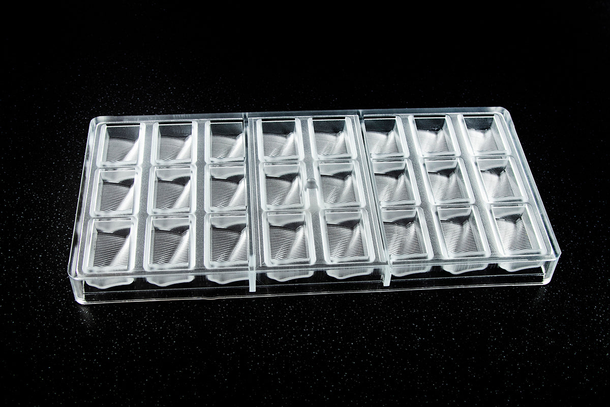 CW1969 - Chocolate World - Pleated Rectangle Polycarbonate Mould