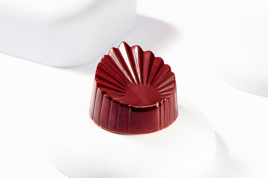 CW1988 - Chocolate World - Chocolate Leaf Pleated Polycarbonate Mould