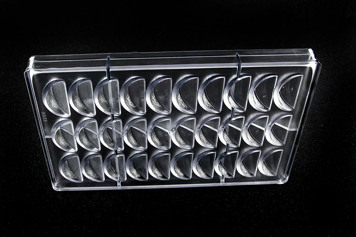 CW2032 - Chocolate World - Chocolate Orange Slice Polycarbonate Mould