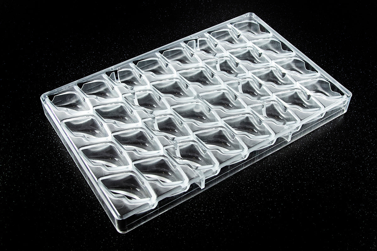 CW2351 - Chocolate World - Chocolate Lips Polycarbonate Mould