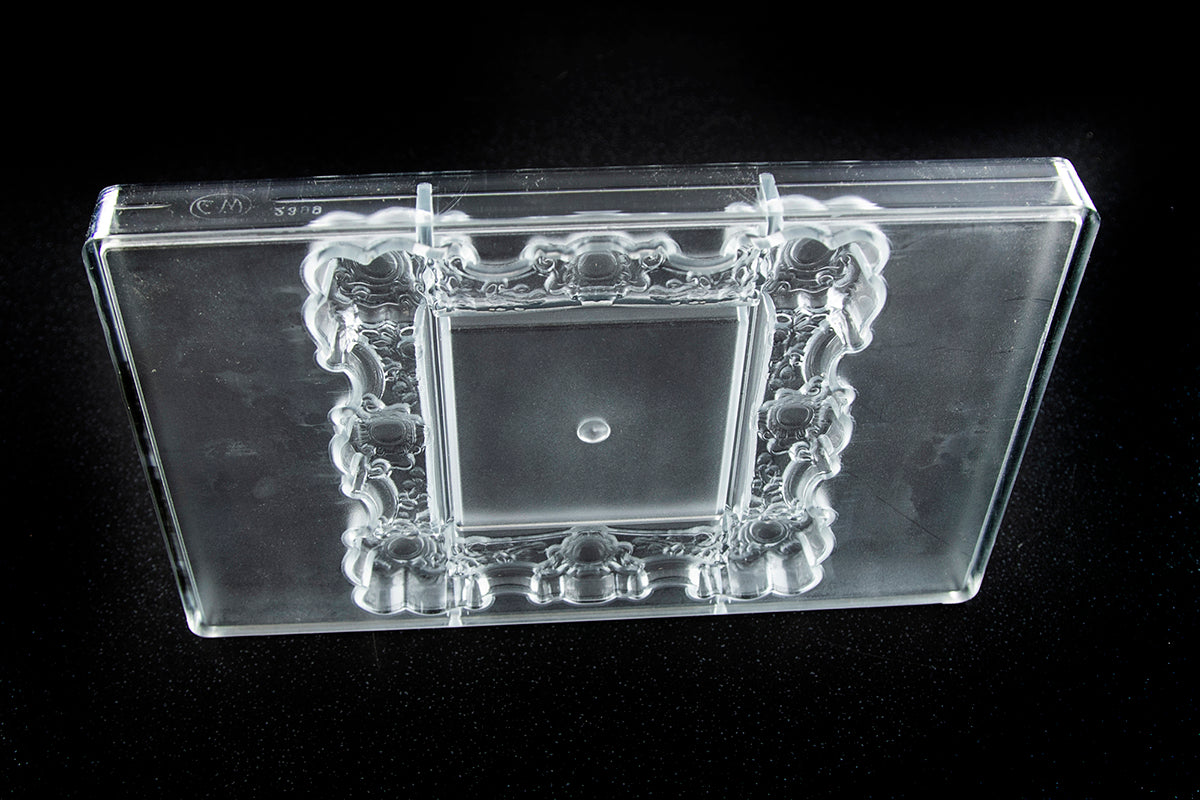 CW2399 - Chocolate World - Chocolate Barok Frame Polycarbonate Mould
