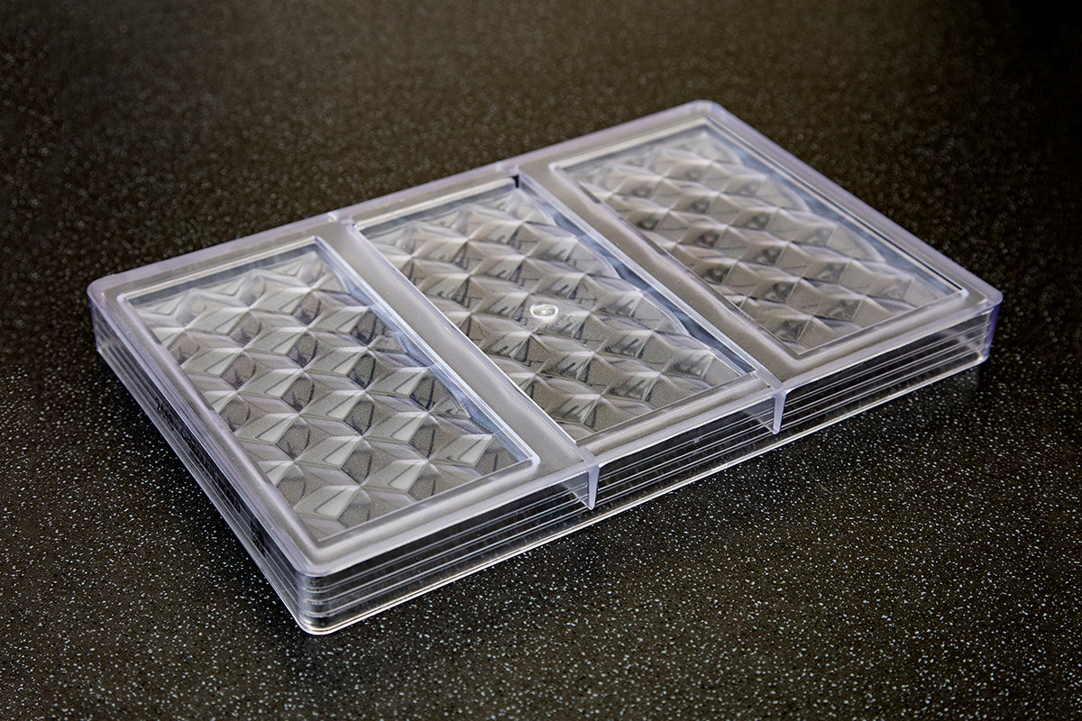 CW2448 - Chocolate World - Facet 80 g Tablet Polycarbonate Mould