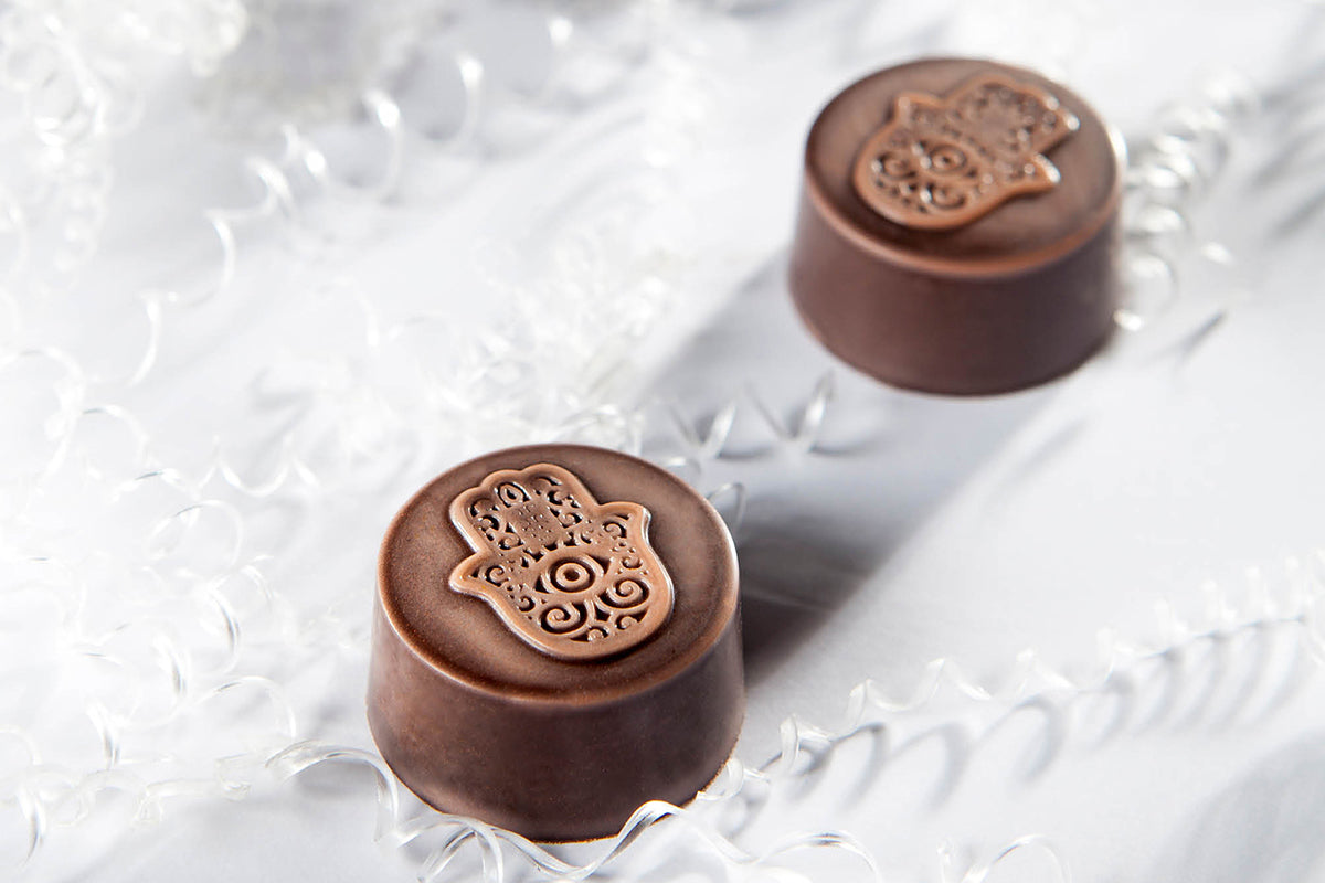 CW2466 - Chocolate World - Chocolate Fatima's Hand Polycarbonate Mould