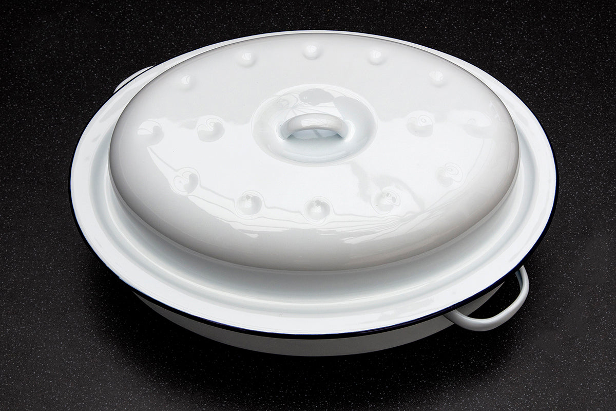 Falcon Enamel 30cm Oval Roaster For Sourdough Bread